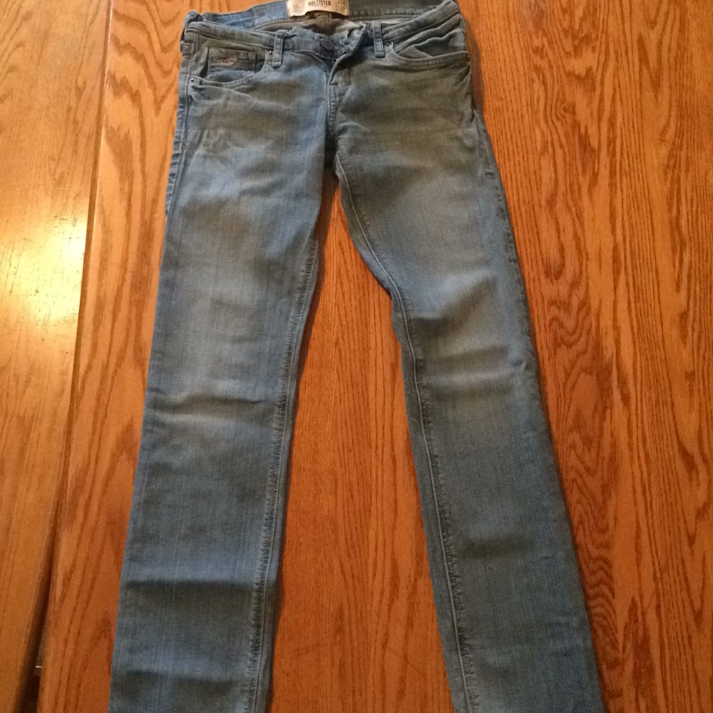 hollister light wash straight leg jeans
